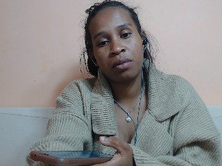 Rsylvia1's Live Webcam