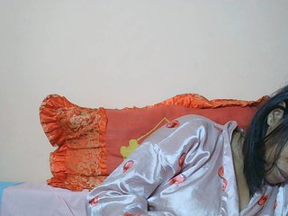 Rsylvia1's Live Webcam