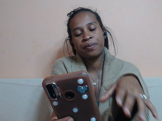 Rsylvia1's Live Webcam