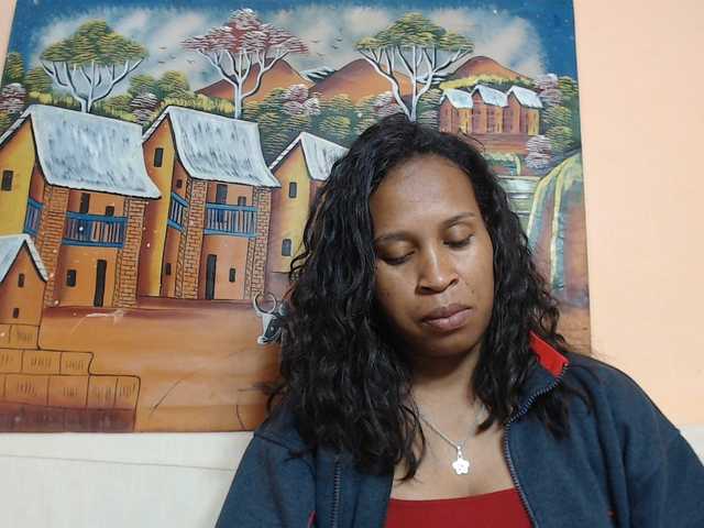 Rsylvia1 live cam on BongaCams
