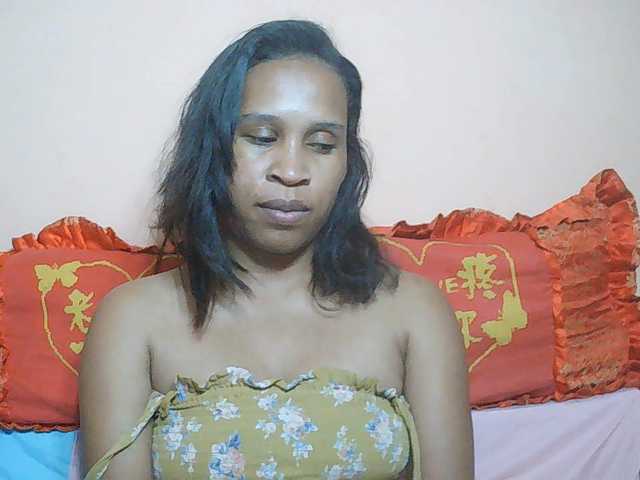 Rsylvia1 live cam on BongaCams