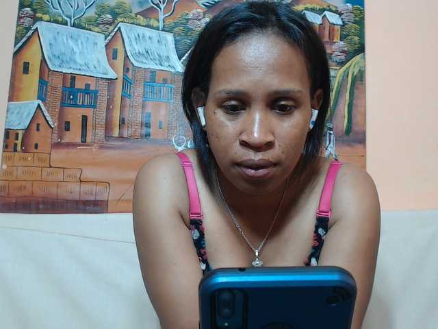 Rsylvia1 live cam on BongaCams