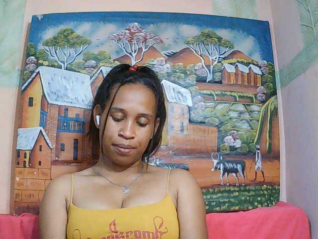 Rsylvia1 live cam on BongaCams