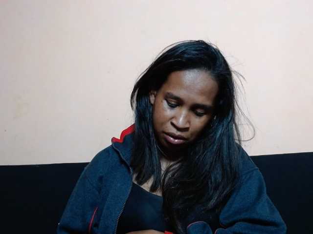 Rsylvia1 live cam on BongaCams