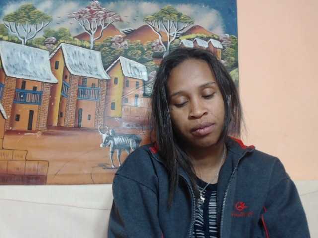 Rsylvia1, en vivo ahora en BongaCams