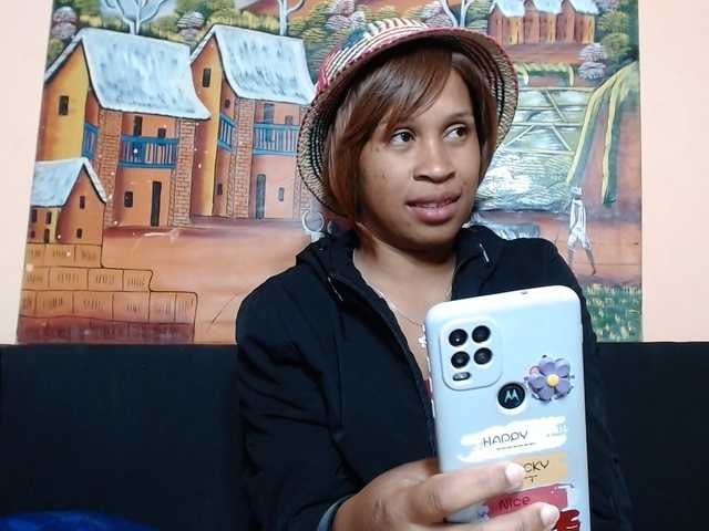 Rsylvia1 live cam on BongaCams