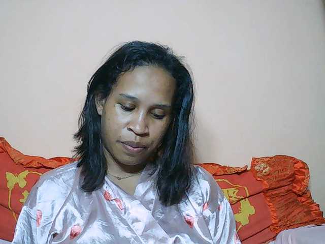Rsylvia1 live cam on BongaCams