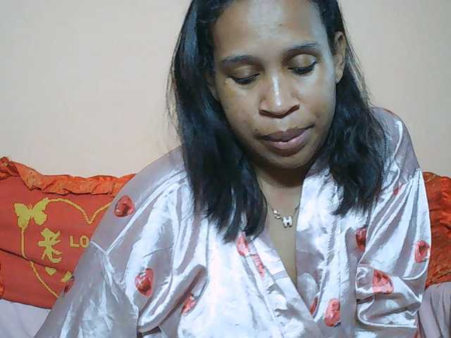 Rsylvia1 live cam on BongaCams