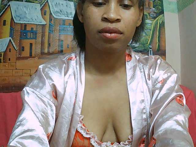 Rsylvia1 live cam on BongaCams
