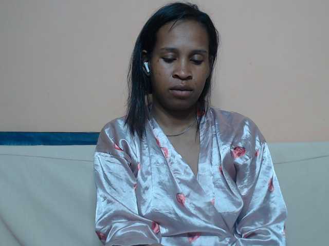 Rsylvia1 live cam on BongaCams