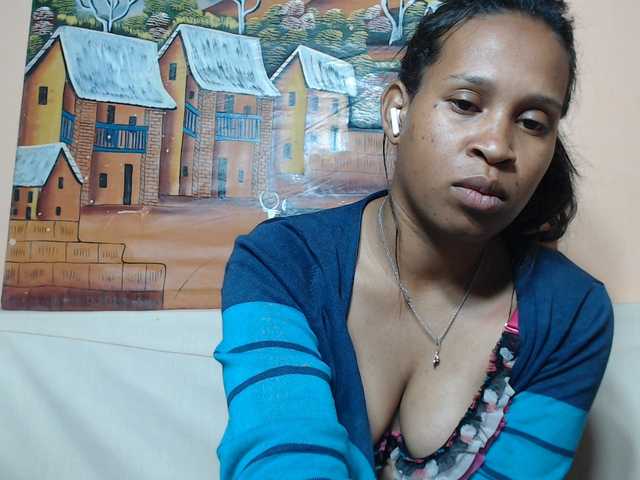 Rsylvia1 live cam on BongaCams