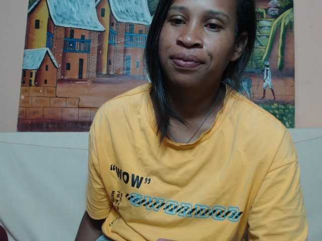 Rsylvia1 live cam on BongaCams