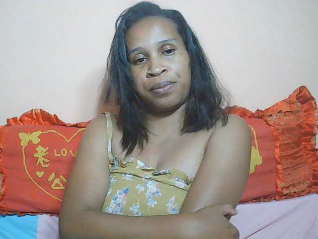 Rsylvia1 live cam on BongaCams