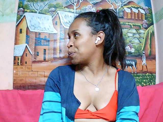 Rsylvia1 live cam on BongaCams