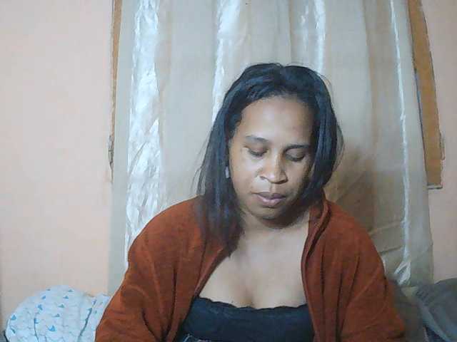Rsylvia1 live cam on BongaCams