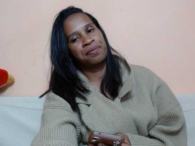 Rsylvia1 live cam on BongaCams