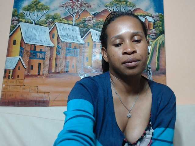 Rsylvia1 live cam on BongaCams