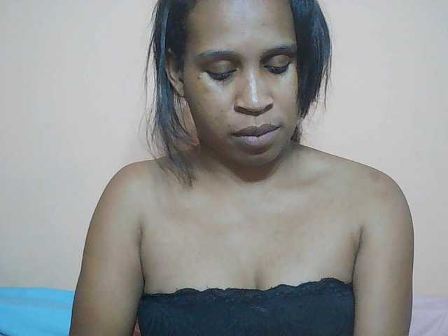 Rsylvia1 live cam on BongaCams