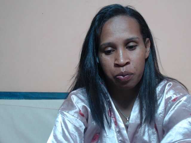 Rsylvia1 live cam on BongaCams
