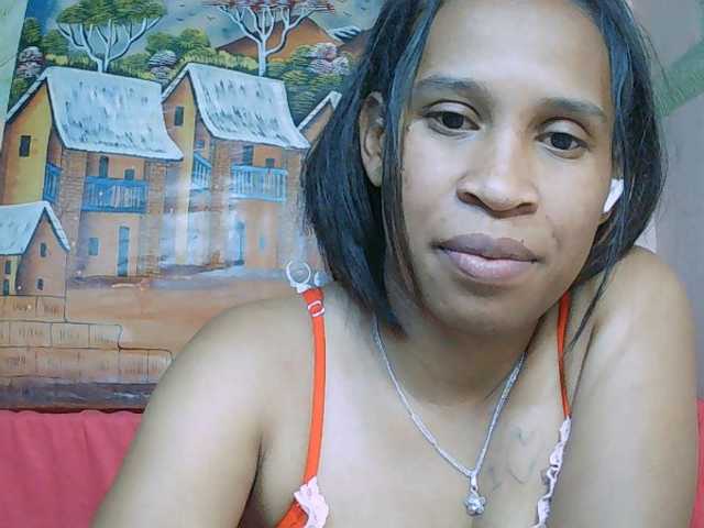 Rsylvia1 live cam preview