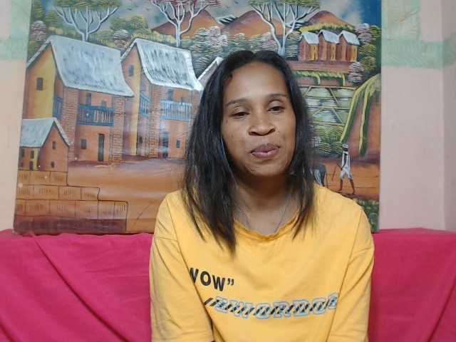 Rsylvia1 live cam on BongaCams