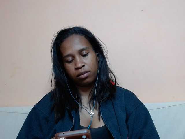 Rsylvia1 live cam on BongaCams