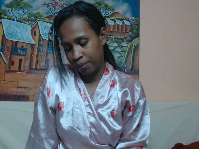 Rsylvia1, en directo ahora en BongaCams