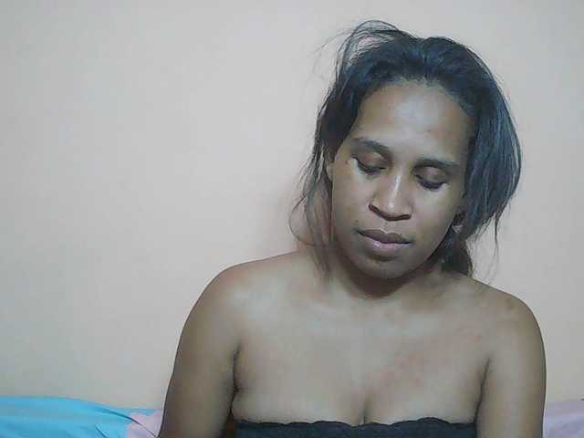 Rsylvia1 live cam on BongaCams