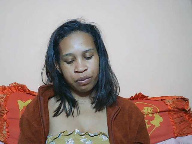 Rsylvia1 live cam on BongaCams