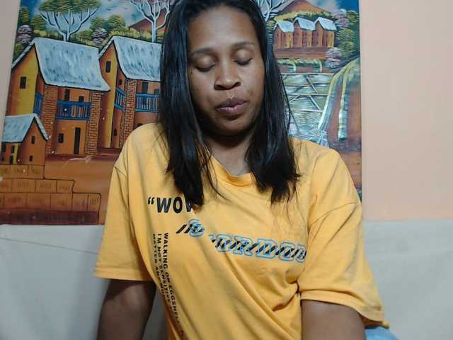 Rsylvia1 live cam on BongaCams