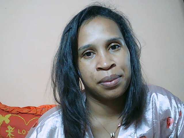 Rsylvia1 live cam on BongaCams
