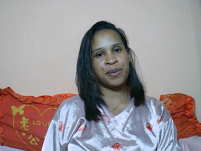 Rsylvia1 live cam on BongaCams