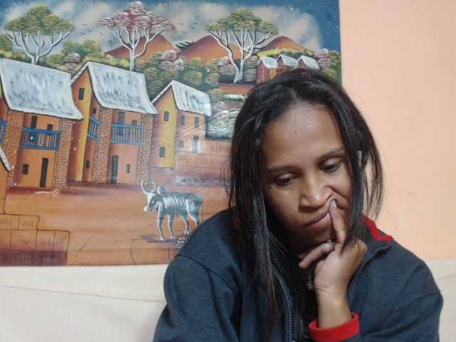 Rsylvia1 live cam on BongaCams