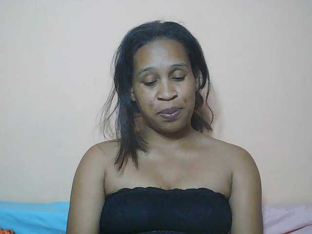 Rsylvia1 live cam on BongaCams