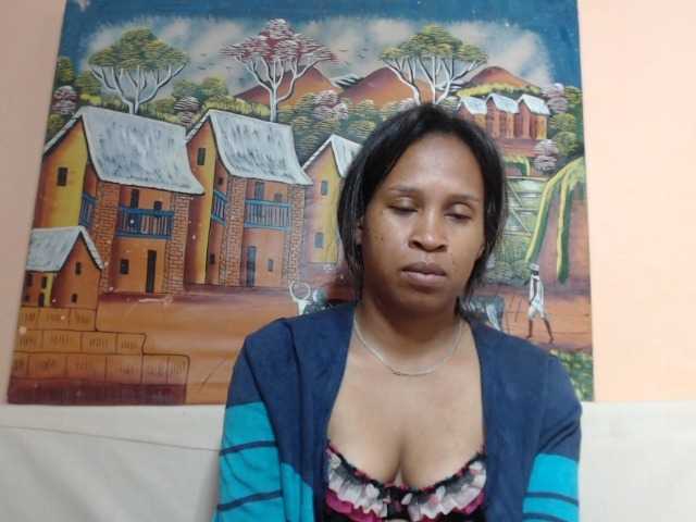 Rsylvia1 live cam on BongaCams