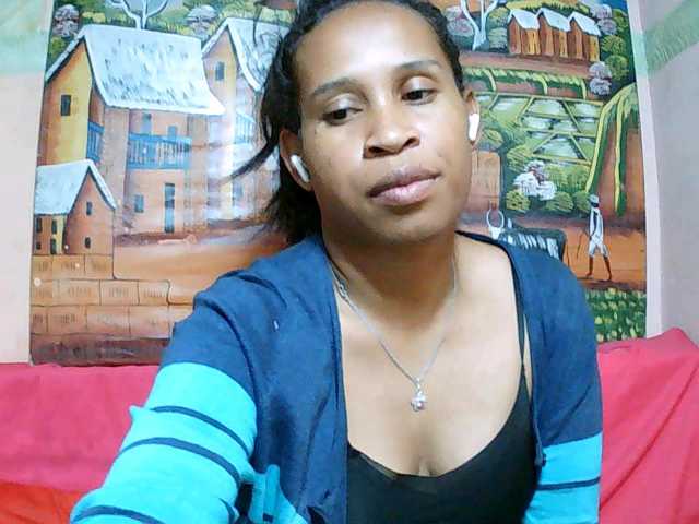 Rsylvia1 live cam on BongaCams