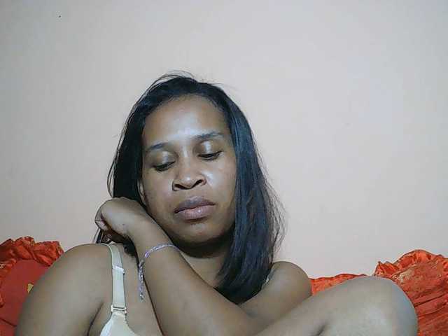 Rsylvia1 live cam on BongaCams