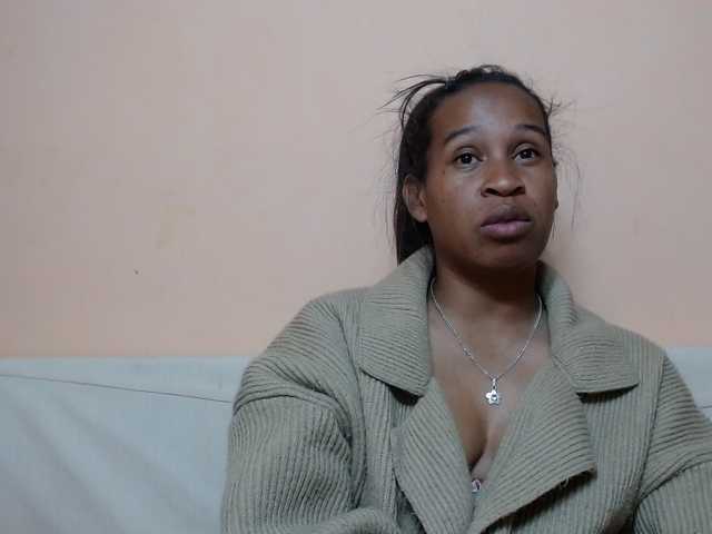 Rsylvia1 live cam on BongaCams
