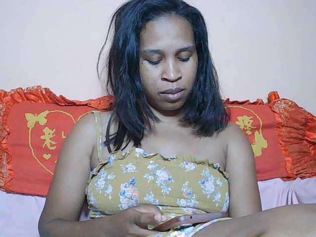 Rsylvia1 live cam on BongaCams