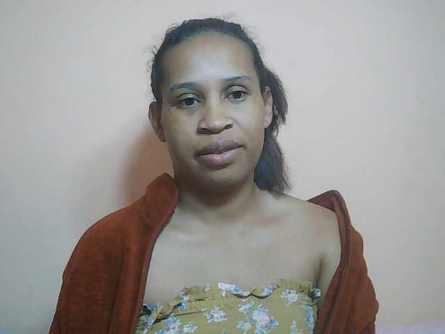 Rsylvia1 live cam on BongaCams