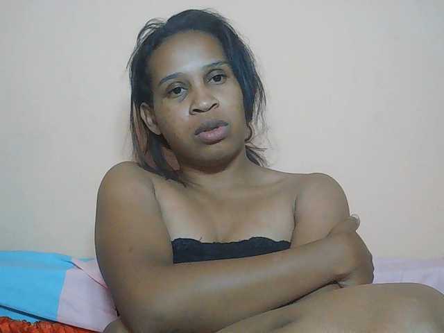 Rsylvia1 live cam on BongaCams