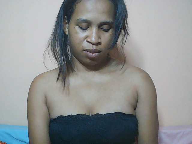 Rsylvia1 live cam on BongaCams