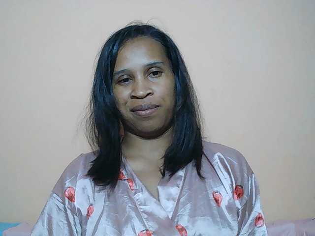 Rsylvia1 live cam on BongaCams