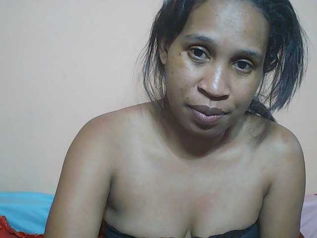 Rsylvia1 live cam on BongaCams