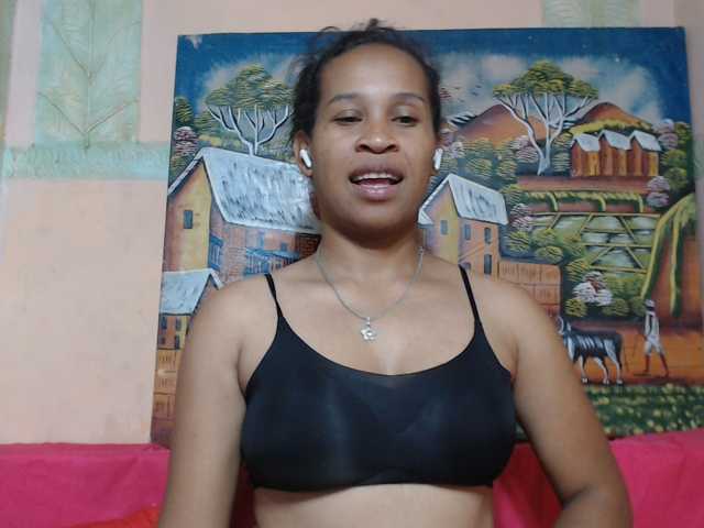 Rsylvia1 live cam on BongaCams
