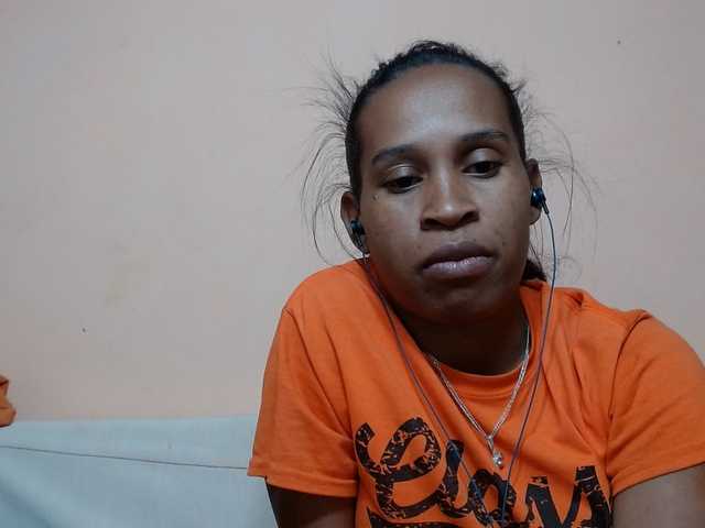 Rsylvia1 live cam on BongaCams