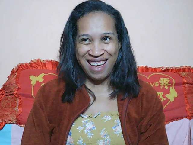 Rsylvia1 live cam on BongaCams