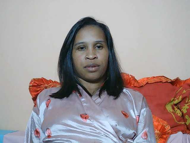 Rsylvia1 live cam on BongaCams
