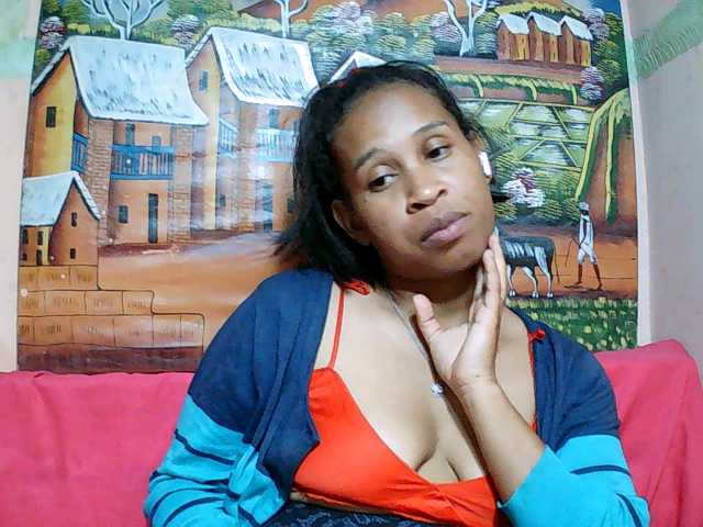 Rsylvia1 live cam on BongaCams