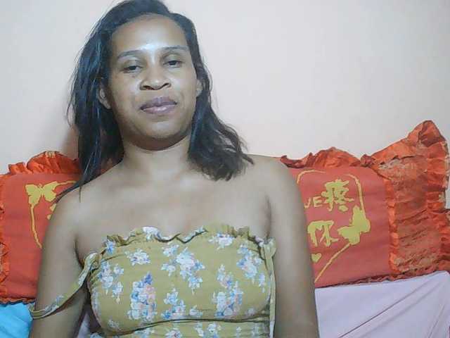 Rsylvia1 live cam on BongaCams